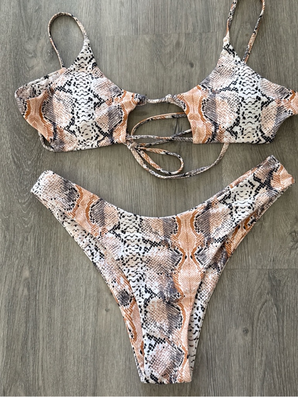 Zaful Cream & Tan Snake Print Bikini Medium